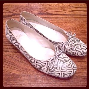 Stuart Weitzman flats black and white. Going CHEAP